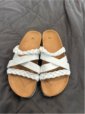 Women's Unbranded White Braided Strap Sandals Size 7/8